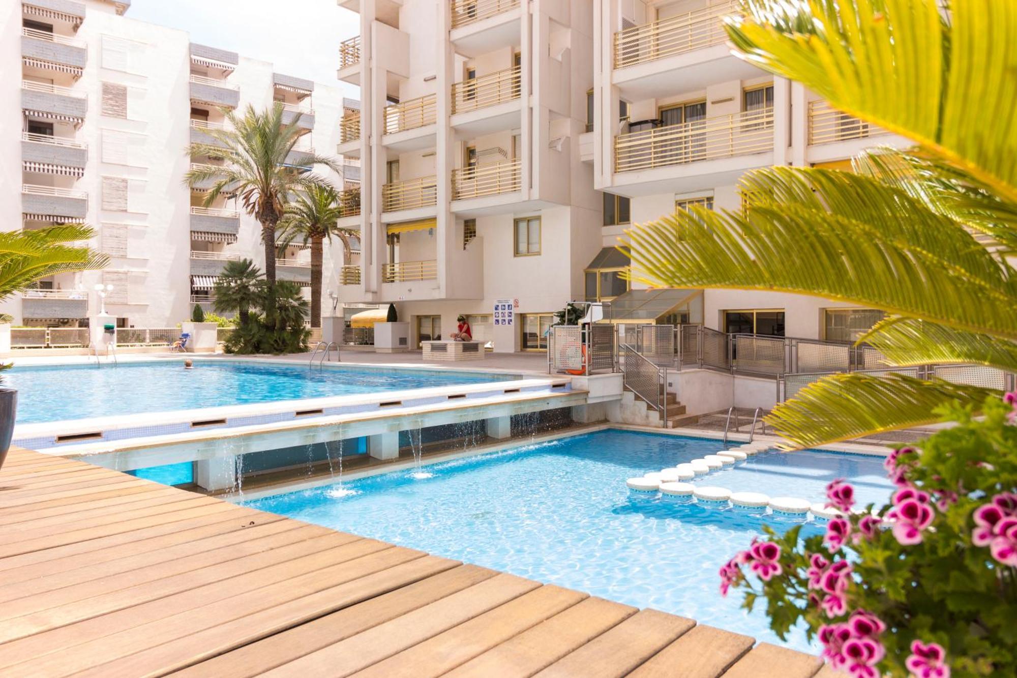 Апартаменты Novelty I Arysal 2 Салоу Экстерьер фото